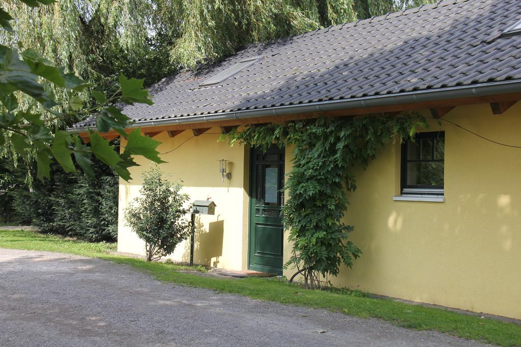 Apartments Luisenhof Крефелд Екстериор снимка